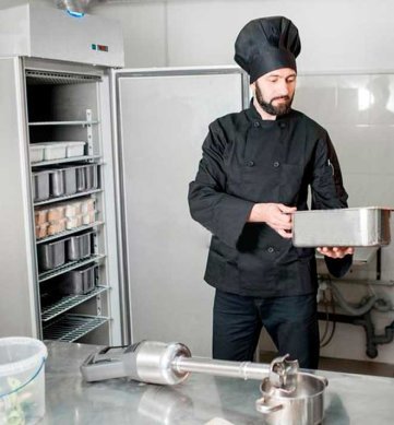 Холодильный шкаф