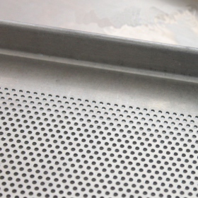 Противень перфорированный алюминиевый 400х600х20, толщина 1.2 мм - фото № 3